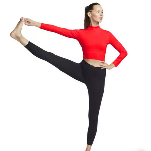 Nike Dri-FIT Luxe Long Sleeve Crop Top - Picture 2 of 5